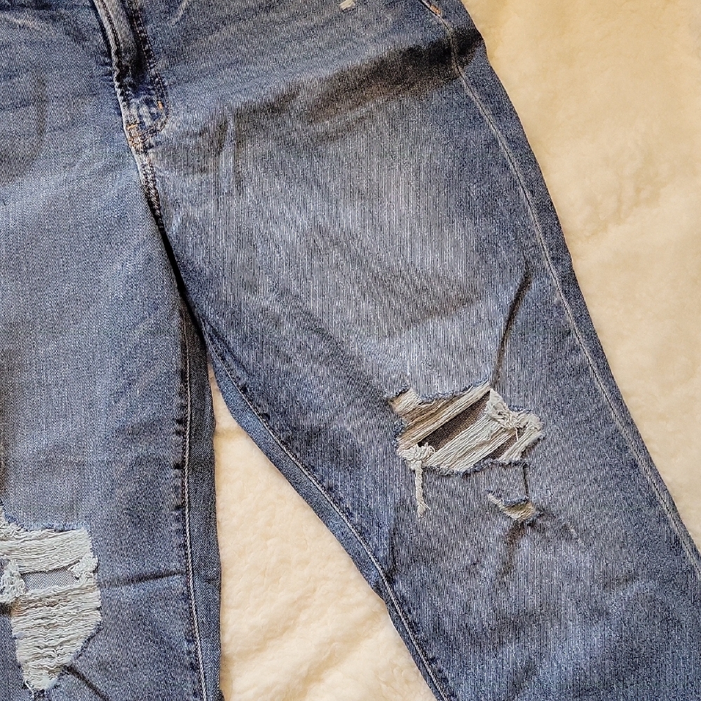 NWT OG high rise straight medium wash Women's Blue Distressed Jeans 14 - Picture 4 of 9